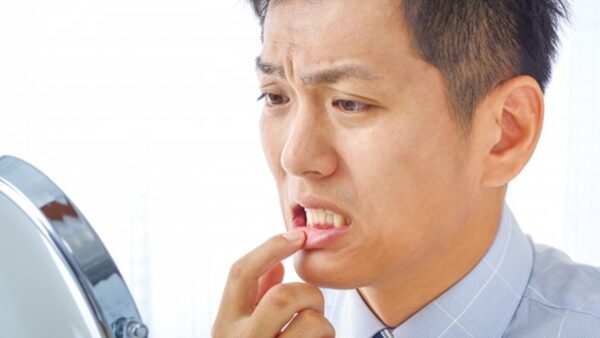 歯が欠けたらどうする？放置するリスクや治療法を解説します
